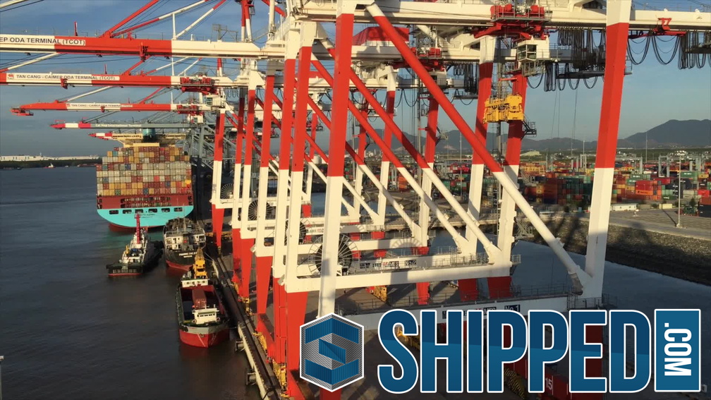 Shipped.com - Offloading shipping containers at the Phu My port (Ho Chi Minh City) Vietnam