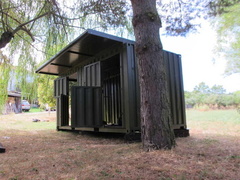 shipping-container-horse-stable-1